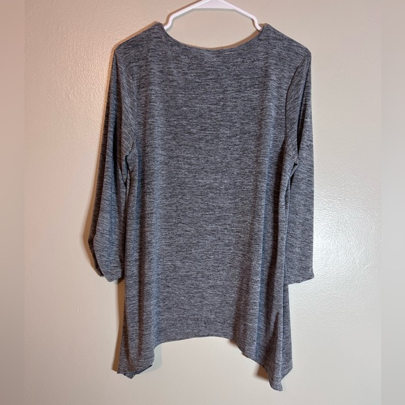 NWT Fortune + Ivy Women Gray 3/4 Sleeve Blouse Silky Flowing size medium - Picture 4 of 7